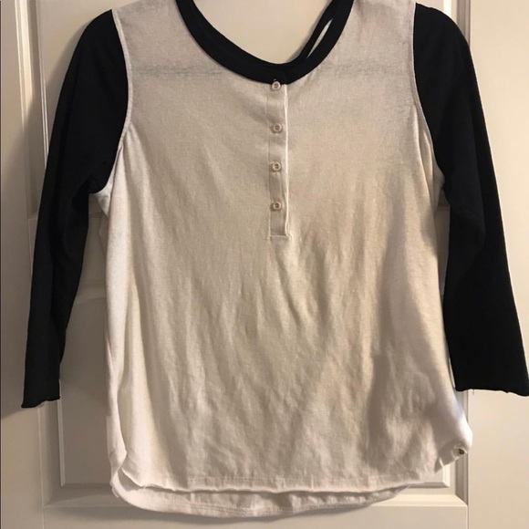 Women’s Clothing - Picture 3 of 8